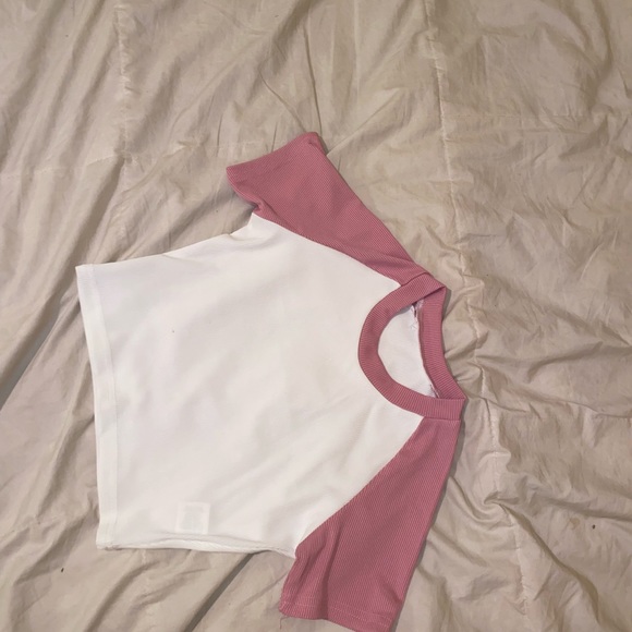 Pink and white contrast panel raglan crop tee - Picture 4 of 4